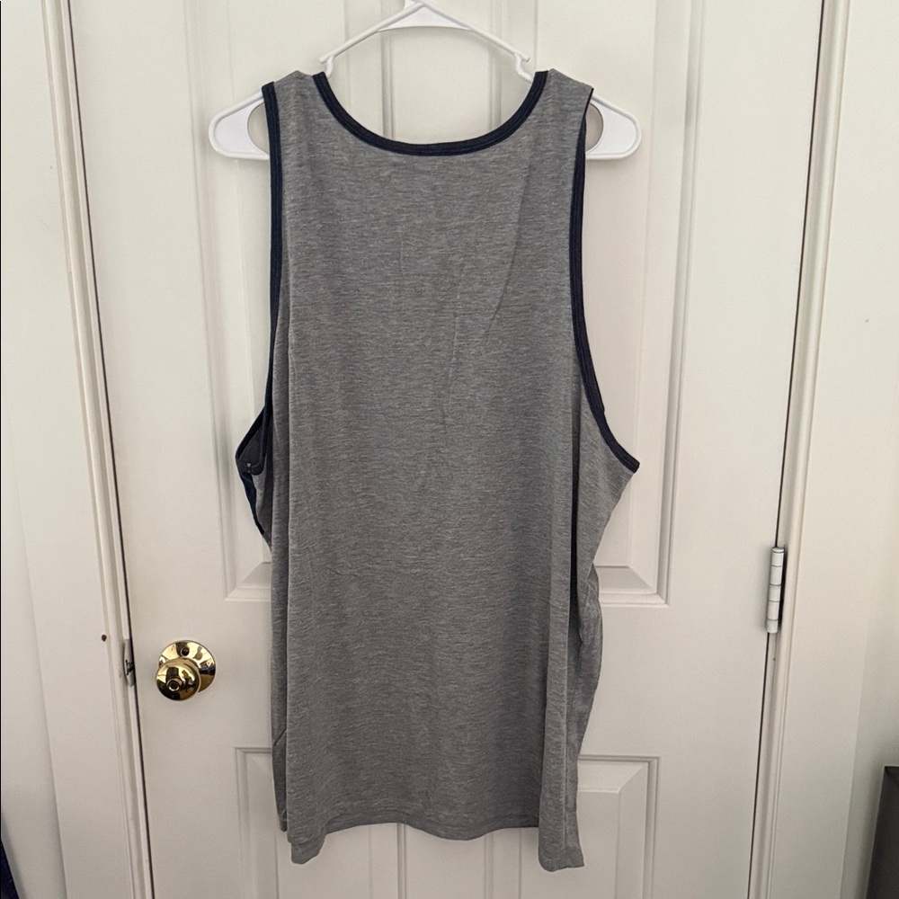 Men’s Nike Yankees Tank Top - Picture 3 of 3